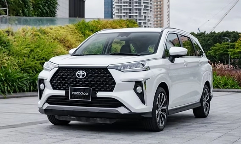 Xe 6 chỗ - Ngoại thất
